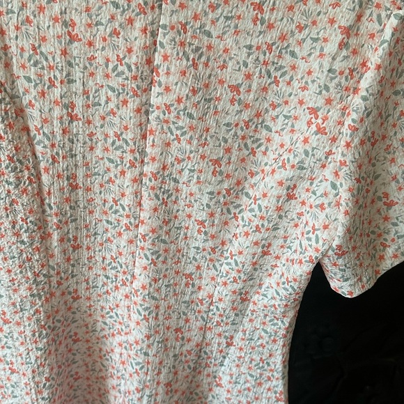 Floral Short Sleeve Dress - Picture 2 of 3